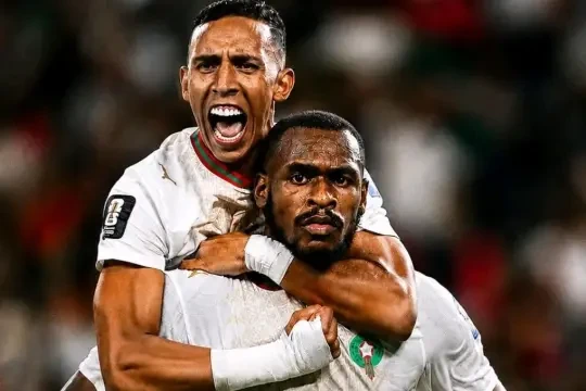 Issa-diop-celebration-mine-serree