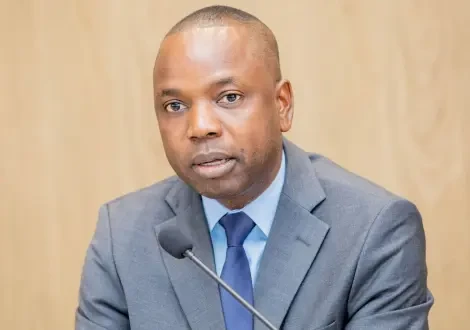 bon-aristide-medenou-ministre-finances