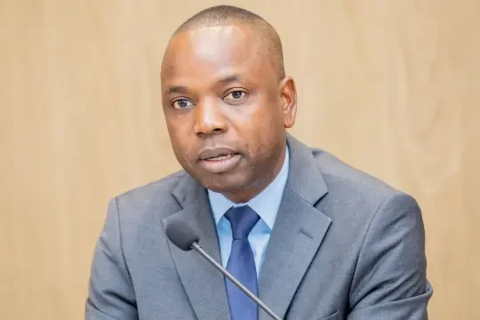 bon-aristide-medenou-ministre-finances