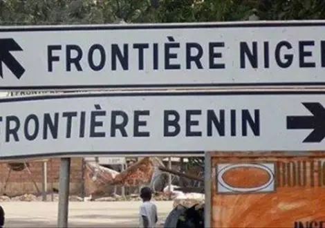 frontiere-benin-niger-enseigne.jpg