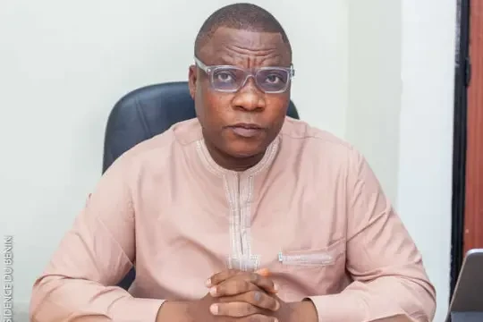 jacques-ayadji-siege-parlement