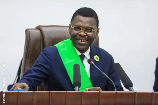joseph-djogbenou-assemblee-nationale
