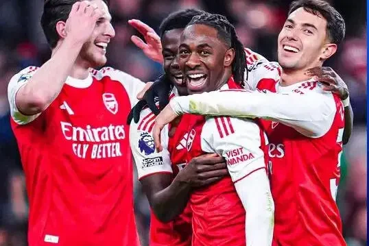 league-arsenal-leader