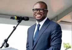 reduit-1-romuald-wadagni-micro-discours-candidat-parakou-sourire.jpg