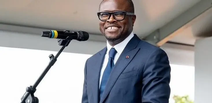 reduit-1-romuald-wadagni-micro-discours-candidat-parakou-sourire.jpg